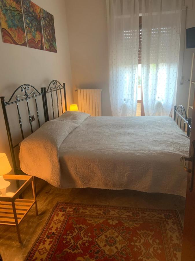 Bed and Breakfast Il Girasole Basciano Екстер'єр фото