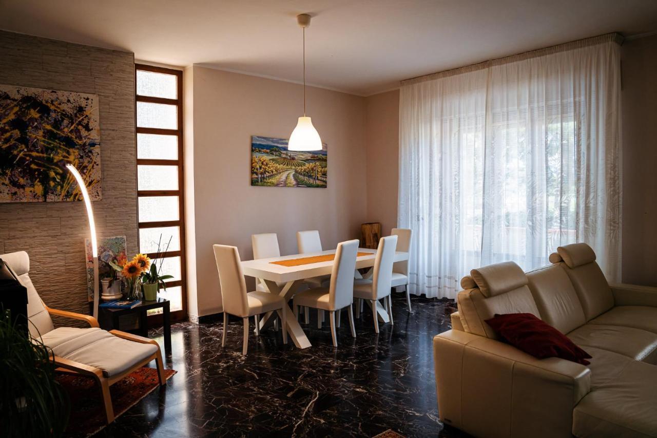 Bed and Breakfast Il Girasole Basciano Екстер'єр фото