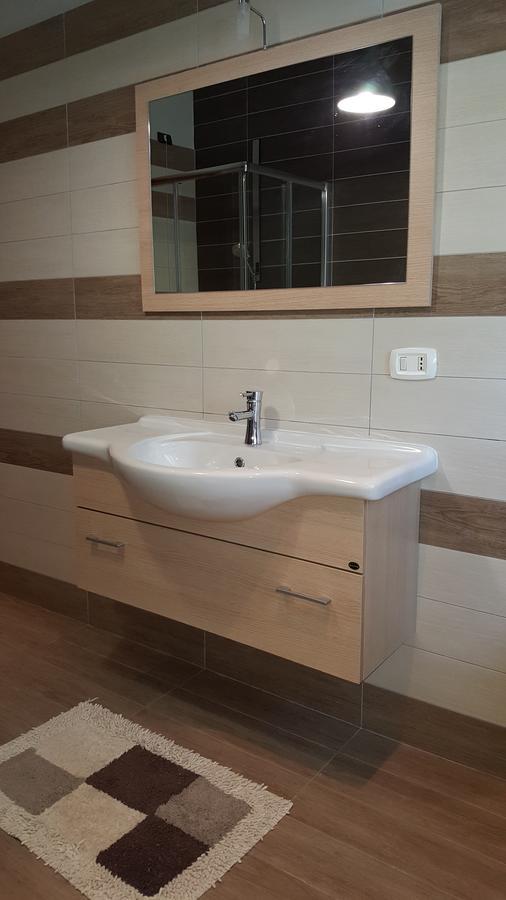 Bed and Breakfast Il Girasole Basciano Екстер'єр фото