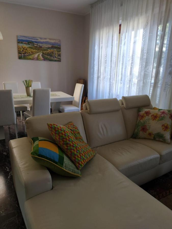 Bed and Breakfast Il Girasole Basciano Екстер'єр фото